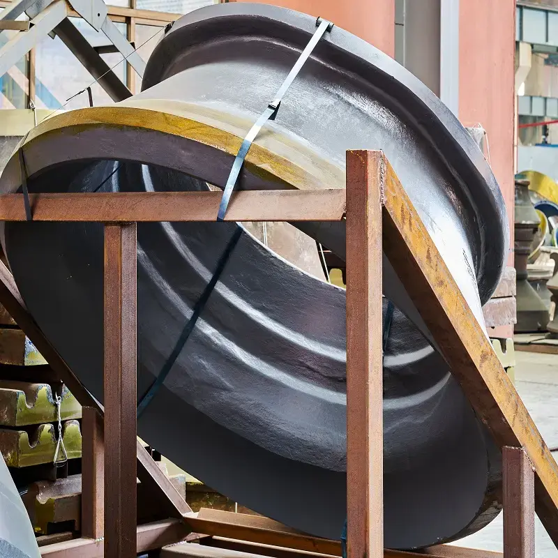 How long is the maintenance cycle of the crushing chamber and bowl lining?